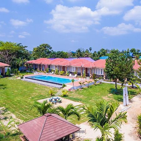Diane Hotel Phetchaburi Esterno foto