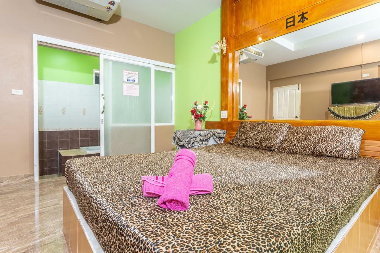 Diane Hotel Phetchaburi Esterno foto
